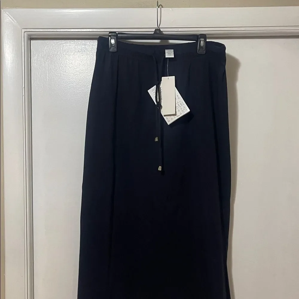Sports savvy skirt size large NWT